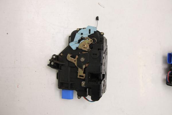 Türschloß hinten rechts 7L0839016 VW TOUAREG 1 7L