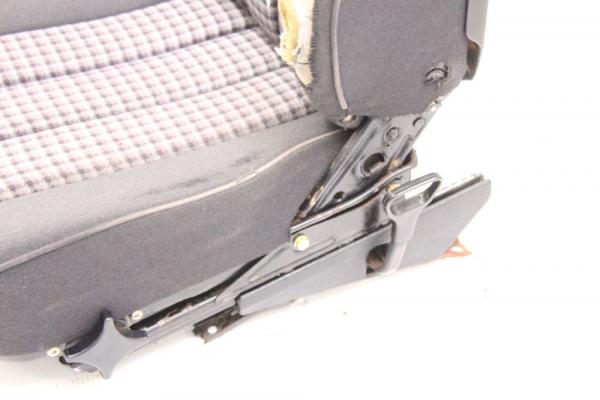 Sitz vorn links 2019108530 Mercedes 190 W201