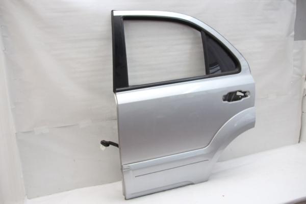 Tür hinten links 770033E111 Kia SORENTO 1 JC