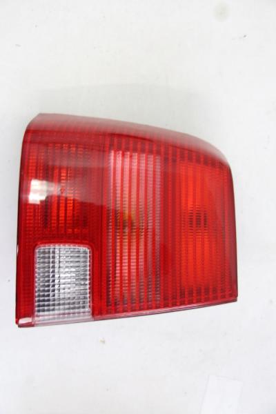 Rückleuchte links 3B5945095F VW PASSAT 3B