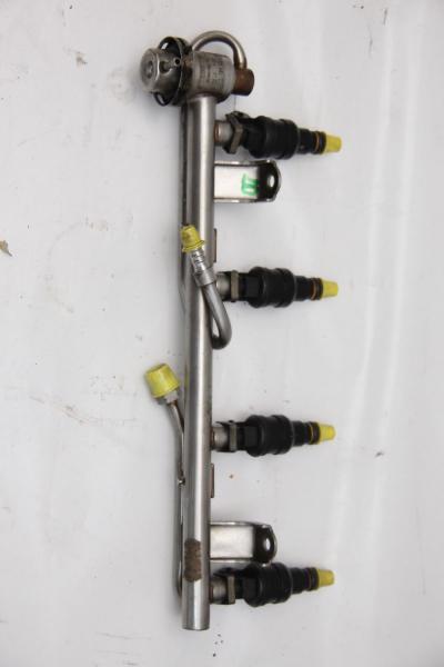Einspritzeinheit 058133681C VW PASSAT 3B