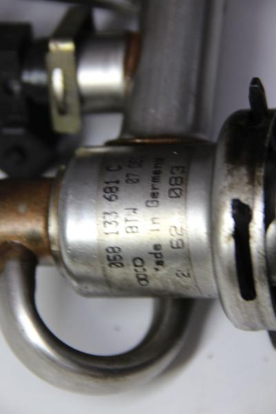 Einspritzeinheit 058133681C VW PASSAT 3B