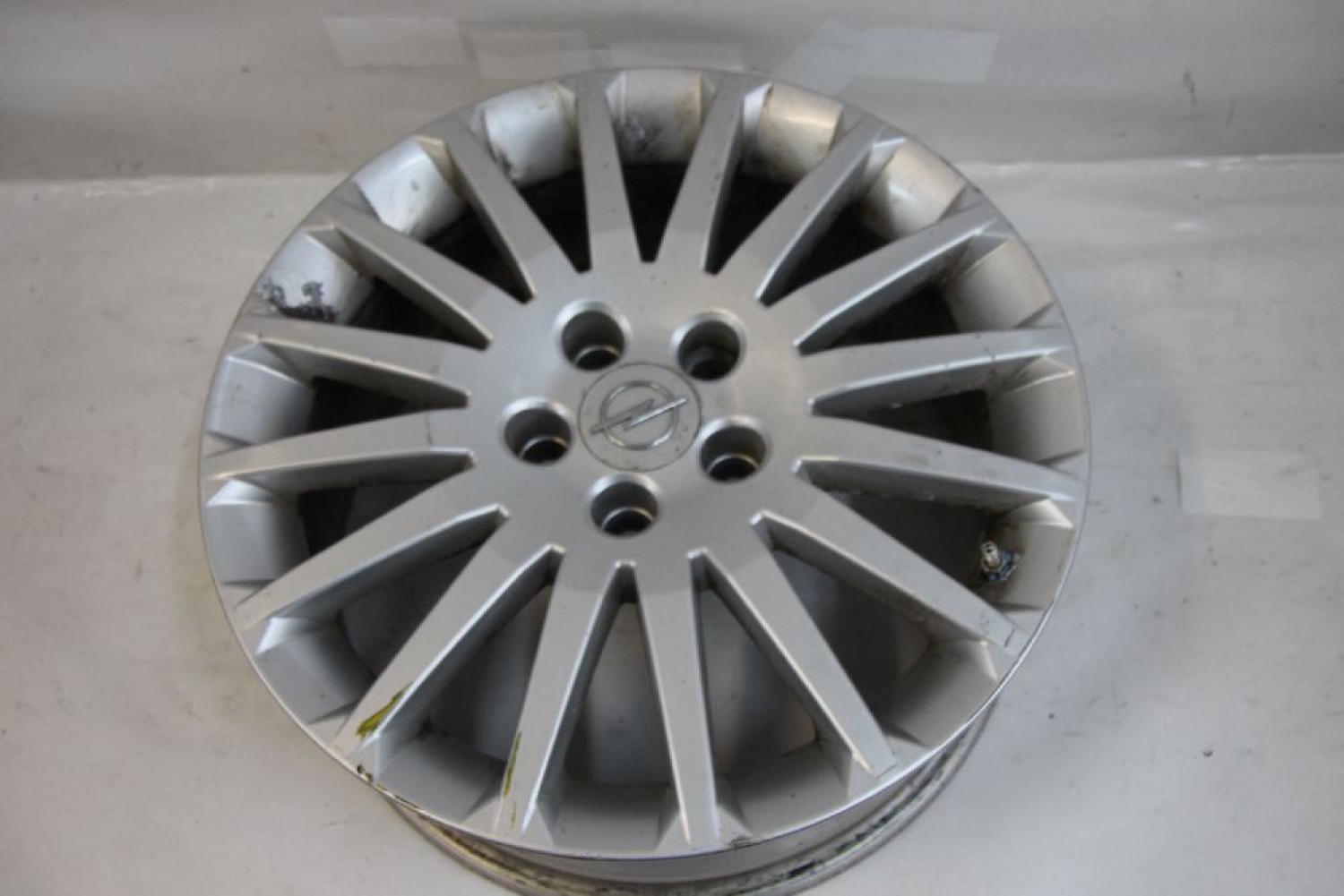 Felge Alu/Leichtmetall vorn links 13139274 Opel VECTRA C Caravan