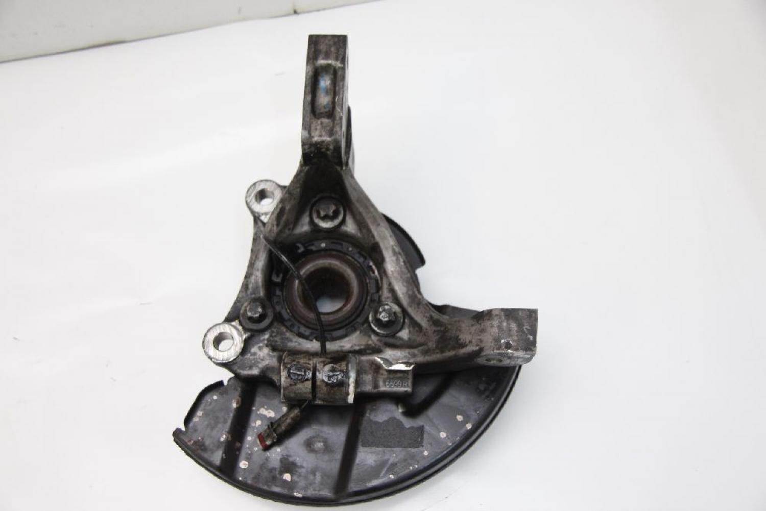 Achsschenkel vorn rechts 13136697 Opel VECTRA C Caravan