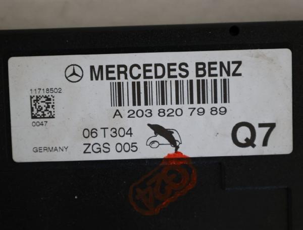 Antennenweiche 2038207989 Mercedes C-Klasse S 203 Kombi