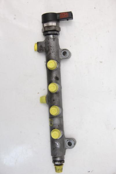 Diesel Verteilerrohr 057130090T Audi A8 4H D4