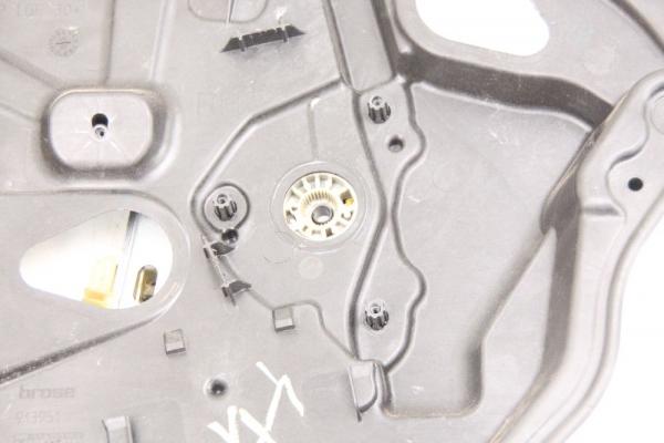 Karosseriesteuergerät Lexus IS II 2 XE2 8273053050 06-2006 gebraucht 2