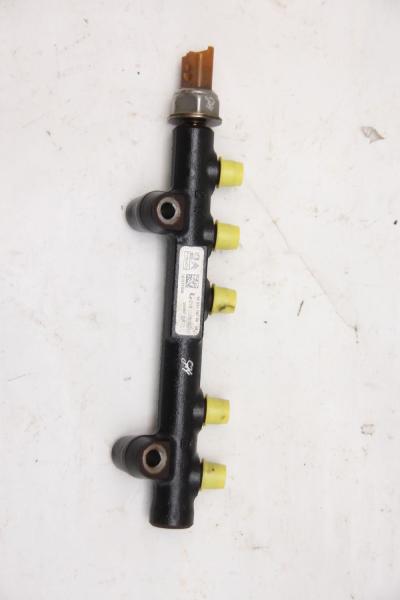 Diesel Verteilerrohr 9804776780 Ford FOCUS 3 Turnier