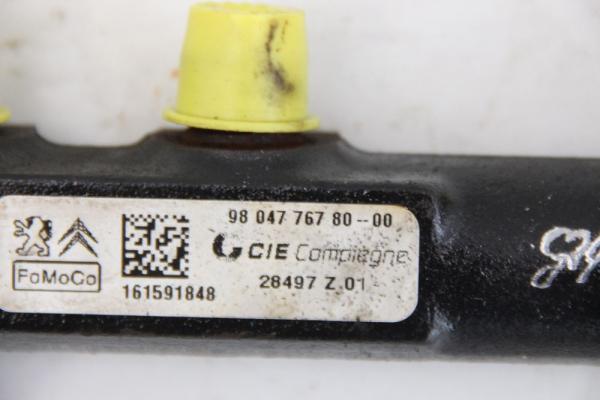 Diesel Verteilerrohr 9804776780 Ford FOCUS 3 Turnier