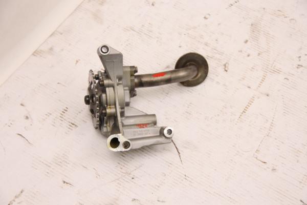 Oelpumpe 06A115105B VW CADDY 3 Kasten