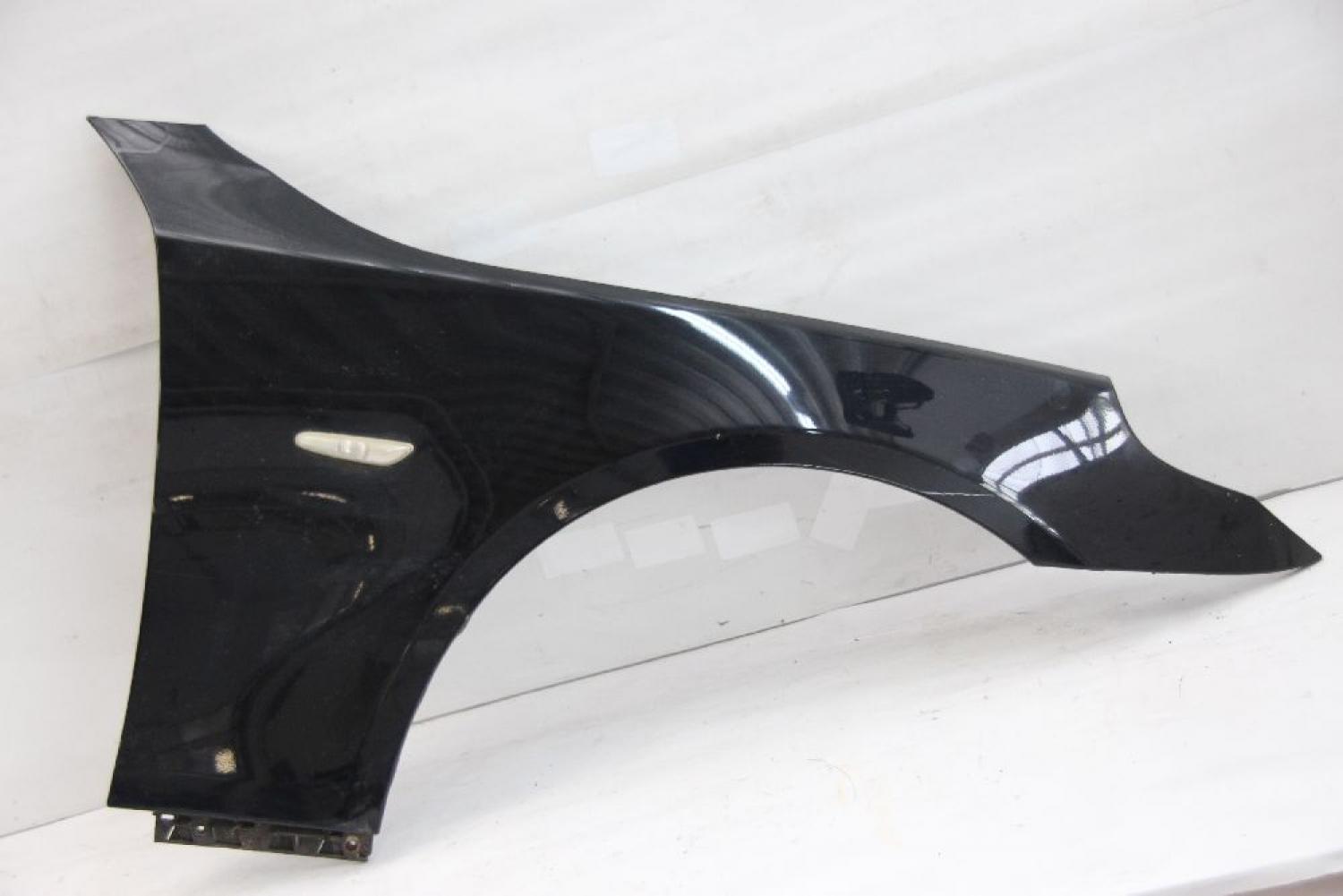 Kotflügel vorn rechts 41357111430 BMW 5er Touring E61