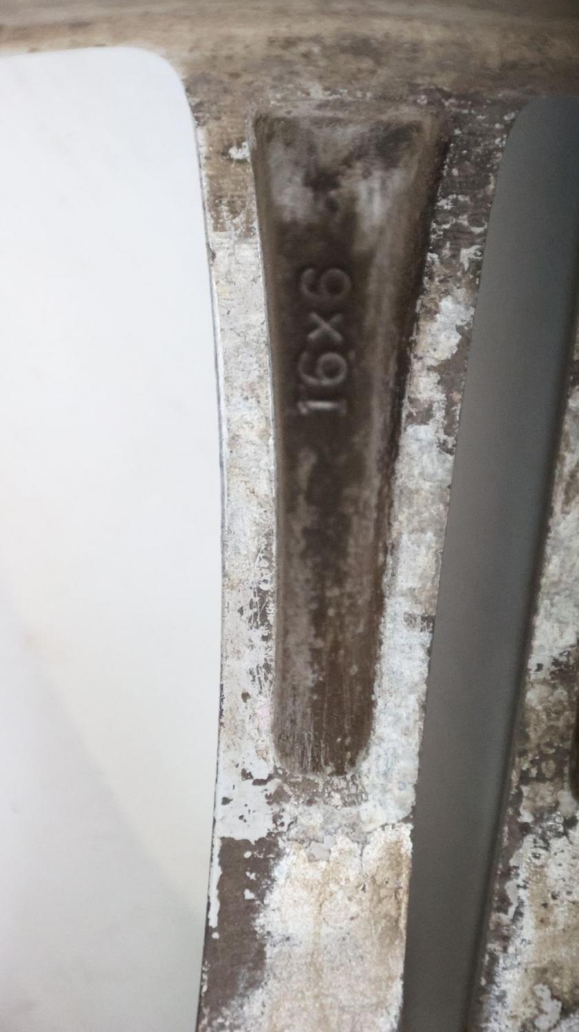 Felge Alu/Leichtmetall vorn links 13298019 Opel CORSA D