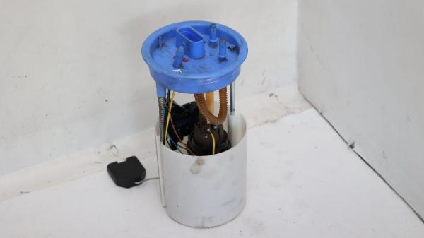 Benzinpumpe mit Geber 6R0919051E Skoda ROOMSTER 5J