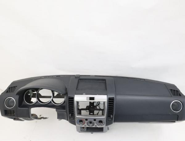 Armaturenbrett UR7960401E30 Mazda BT 50 UN