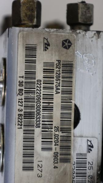 Hydraulikeinheit ABS P52128675AA Jeep CHEROKEE 2 KJ