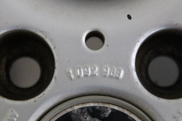 Felge Alu/Leichtmetall vorn links 1092968 BMW 3er Compact E36