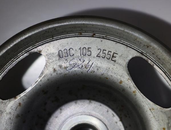 Riemenscheibe 03C105255E VW GOLF 5
