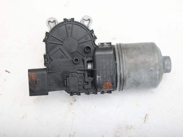 Scheibenwischermotor vorn 8A6117B571 Ford FIESTA 6 JA