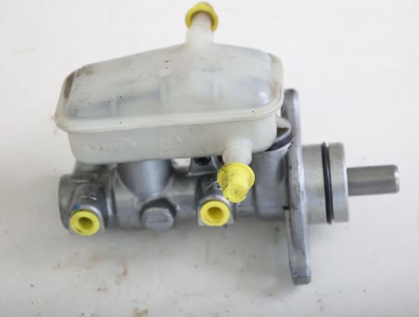 Hauptbremszylinder 5851007700 Kia PICANTO