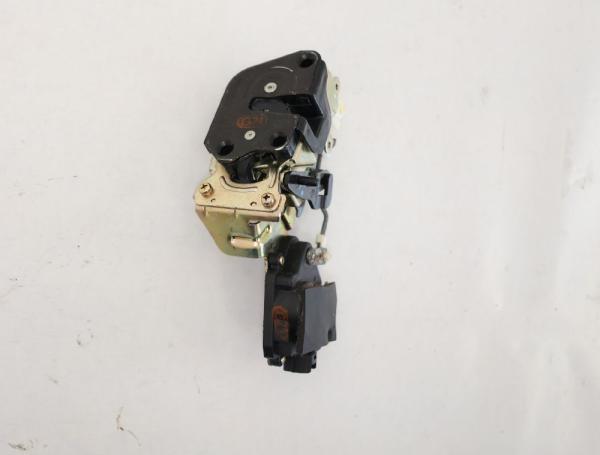 Türschloß hinten links 814111F010 Kia SPORTAGE 2 JE