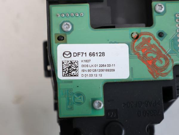 Schalter Scheibenwischer DF7166128 Mazda 2 DE