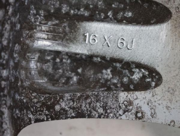Felge Alu/Leichtmetall vorn links 432008689127N Suzuki SX4 EY GY