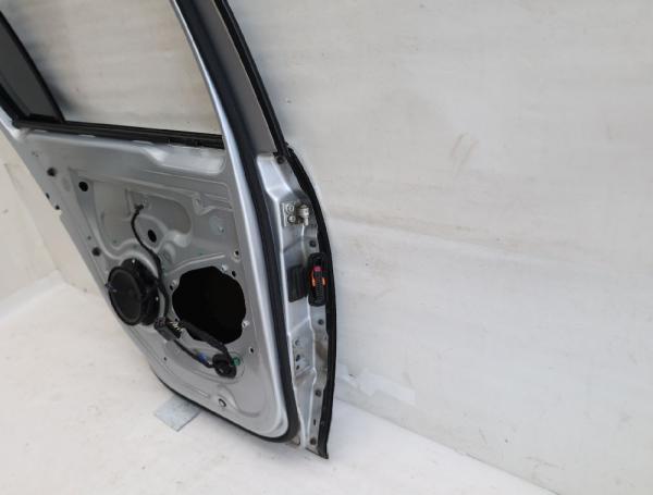 Tür hinten links 1K6833105J VW GOLF 5