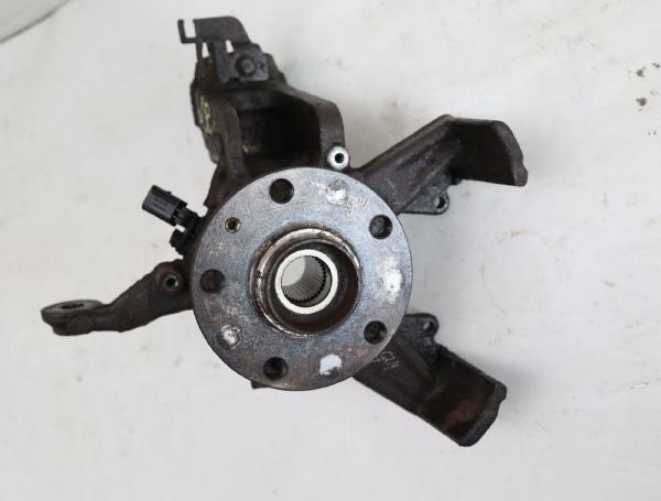 Achsschenkel vorn rechts 1K0407256P VW GOLF 5