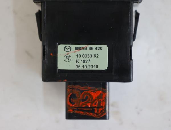Schalter Sitzheizung BBM366420 Mazda 3 BL