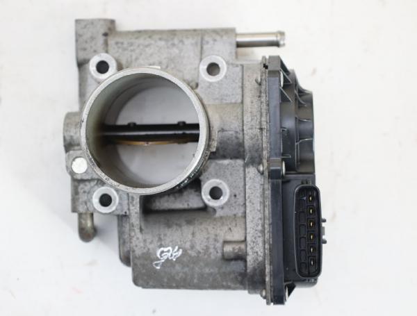 Drosselklappenstutzen R2AA136B0 Mazda 3 BL