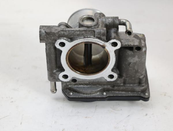 Drosselklappenstutzen R2AA136B0 Mazda 3 BL