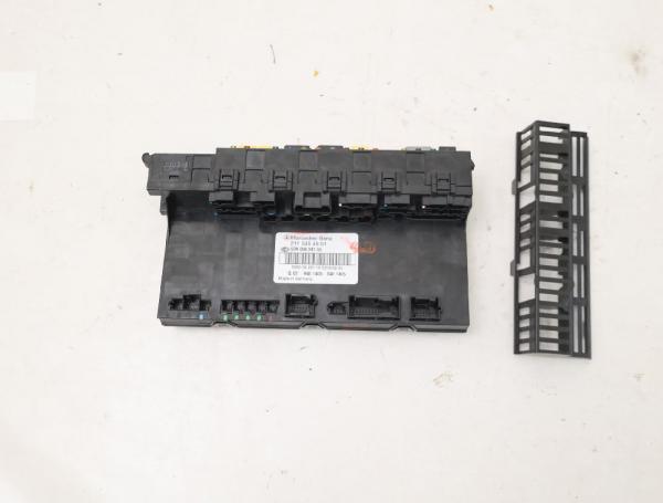 Sicherungskasten 2115454501 Mercedes E-KLASSE S211