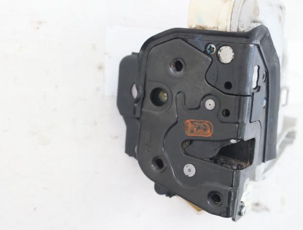 Türschloß vorn links 4F1837015E Audi A6 Avant C6
