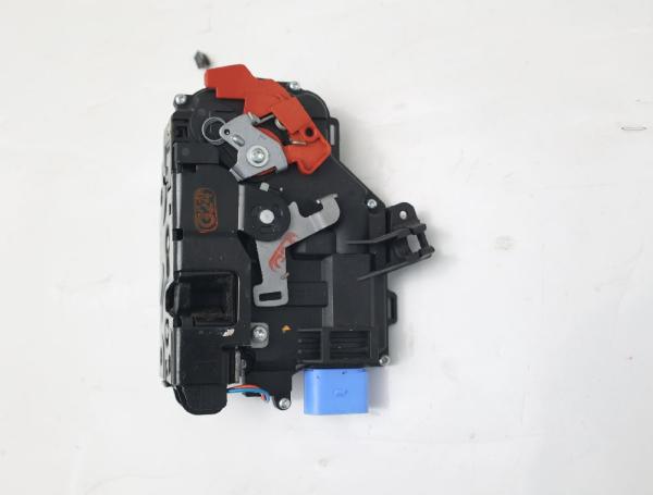 Türschloß vorn links 3D1837015AB VW GOLF 5
