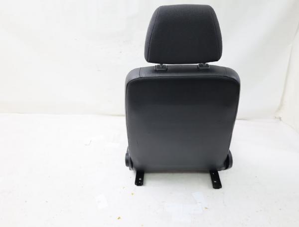 Sitz vorn links 0009102722 Mercedes VITO 2 W639