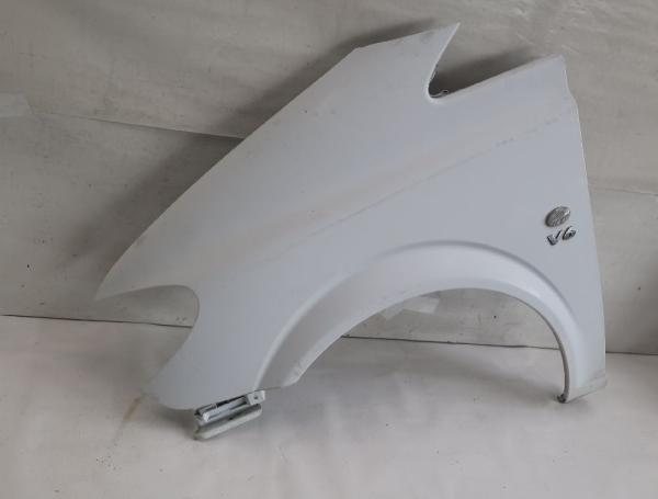 Kotflügel vorn links 6396304307 Mercedes VITO 2 W639