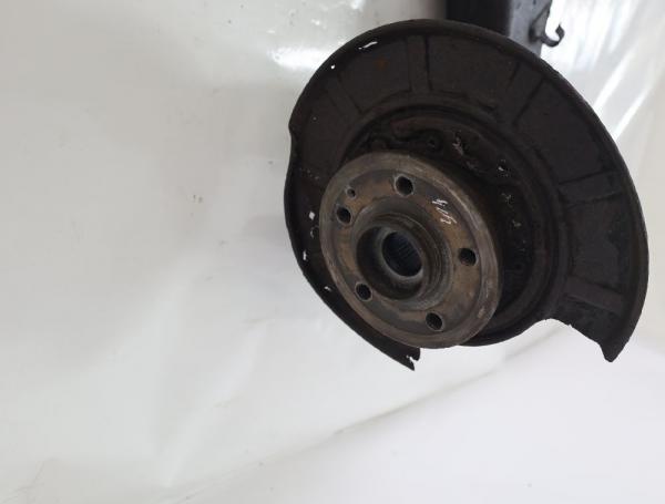 Achsschenkel hinten links 6393503005 Mercedes VITO 2 W639