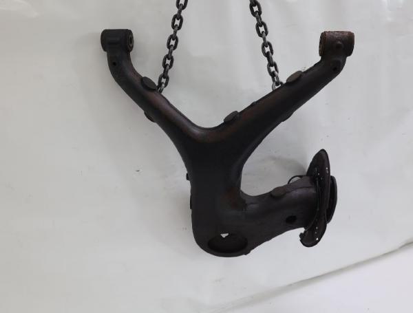 Achsschenkel hinten links 6393503005 Mercedes VITO 2 W639