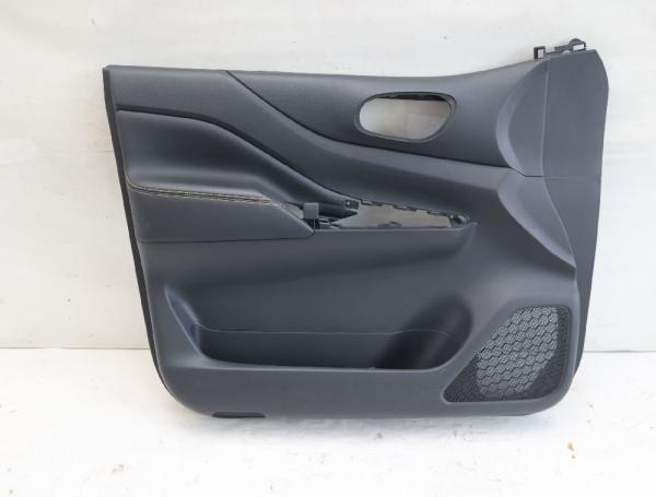 Türverkleidung innen 809A15JT6D Nissan NAVARA D23