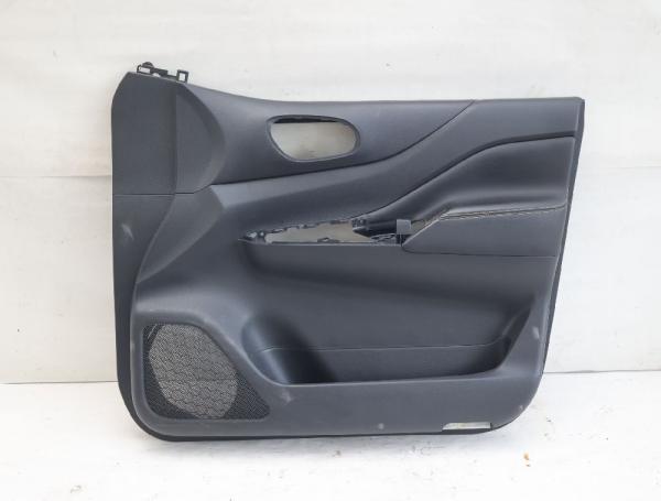 Türverkleidung innen 809A05JT6D Nissan NAVARA D23