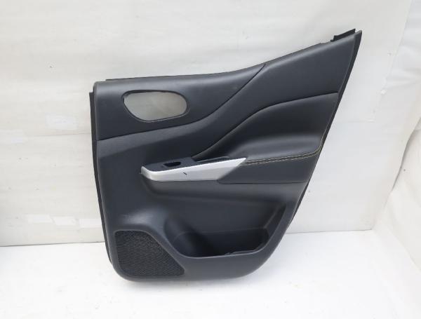 Türverkleidung innen 829A05JT6C Nissan NAVARA D23