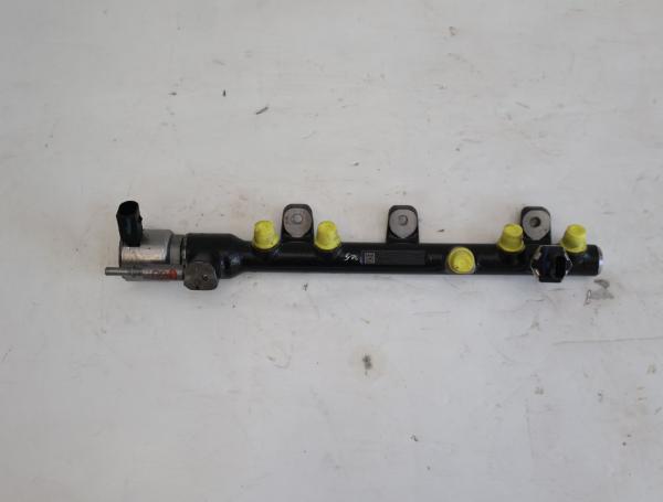Diesel Verteilerrohr 175211218R Nissan NAVARA D23