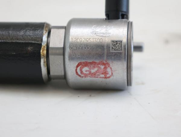 Diesel Verteilerrohr 175211218R Nissan NAVARA D23