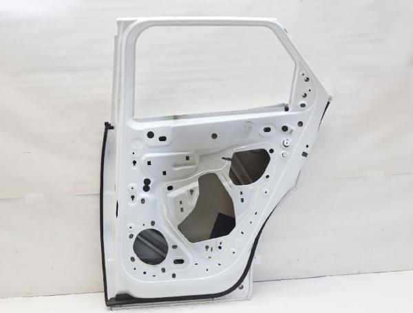 Tür hinten rechts 9812317080 Peugeot 3008 MC