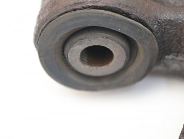 Querlenker vorn rechts 7H0407152F VW T5 BUS