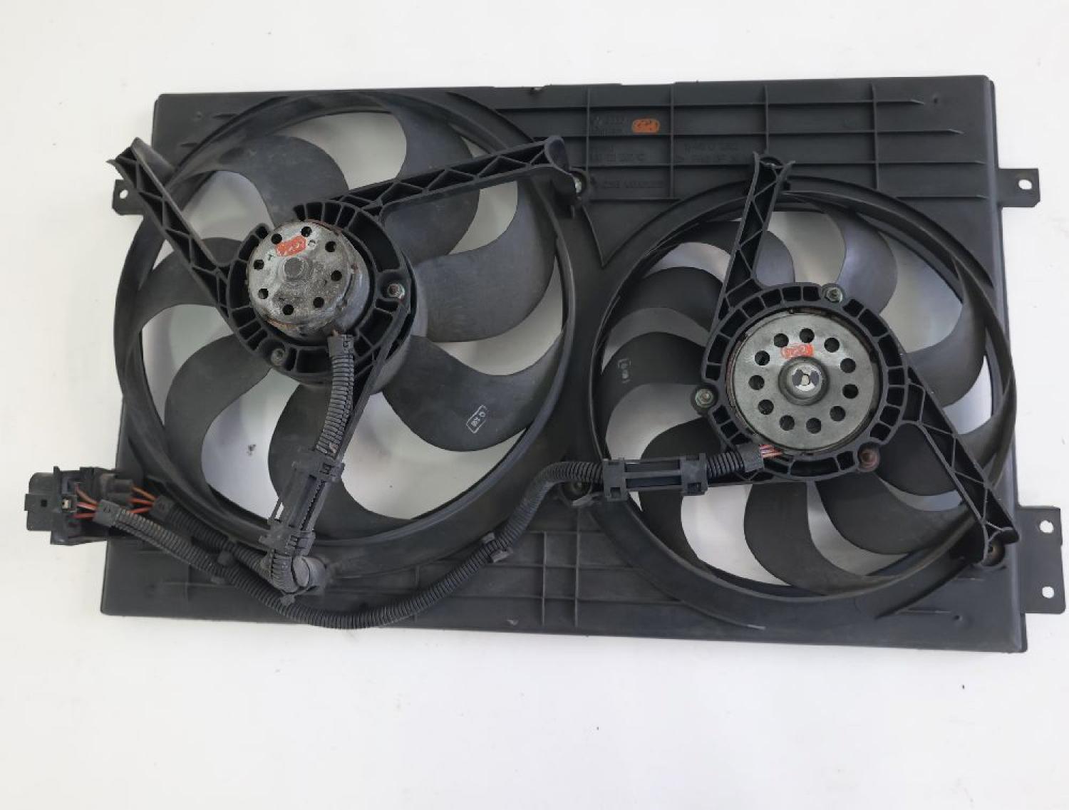 Ventilator (am Kühler) 1J0121207C VW GOLF 4