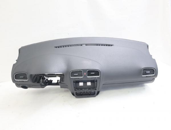 Armaturenbrett 5K1857001B81X VW GOLF 6