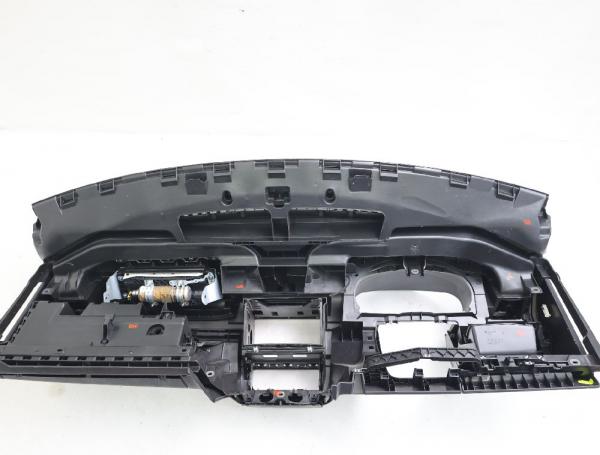 Armaturenbrett 5K1857001B81X VW GOLF 6