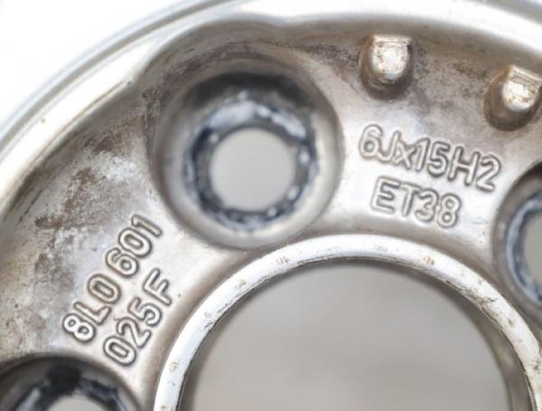 Felge Alu/Leichtmetall vorn rechts 8L0601025F Audi A3 8L