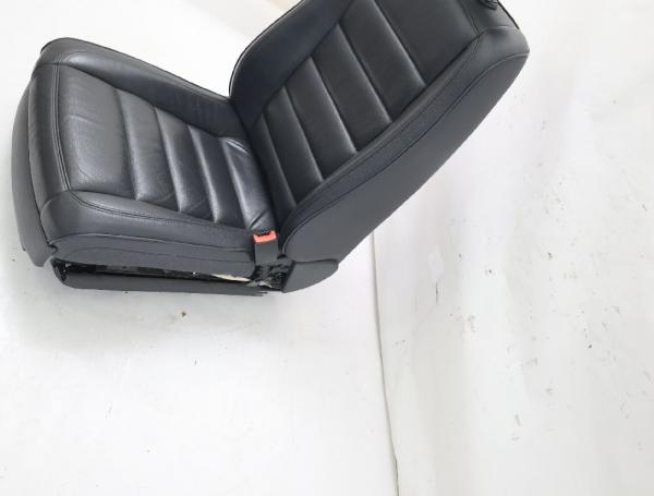 Sitz vorn rechts 7L6881406BK VW TOUAREG 1 7L